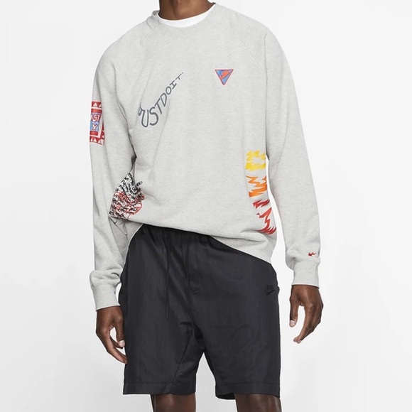 Nike Scribble Graffiti Giraffe Writing Crew Neck XL - Picture 1 of 16